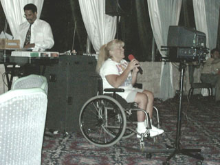 A Janis Joplin imitator